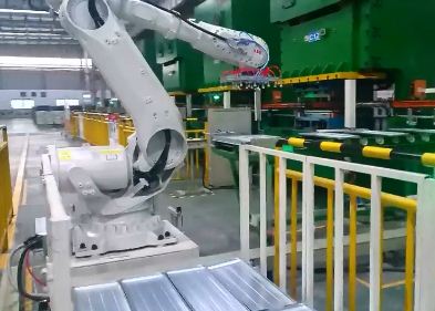 非標自動化流水線設備應（yīng）用廣泛  　　